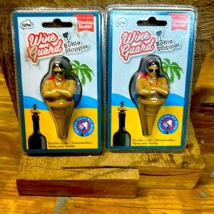 2 NPW THE ORI DRINKING BUDDIES WINE GUARD BOTTLE STOPPER HANDS OF MY WINE